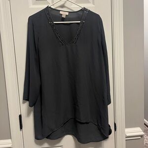 Black Loft Long Sleeve Laced V Neck 100% Polyester L. Causal or Dress it up.